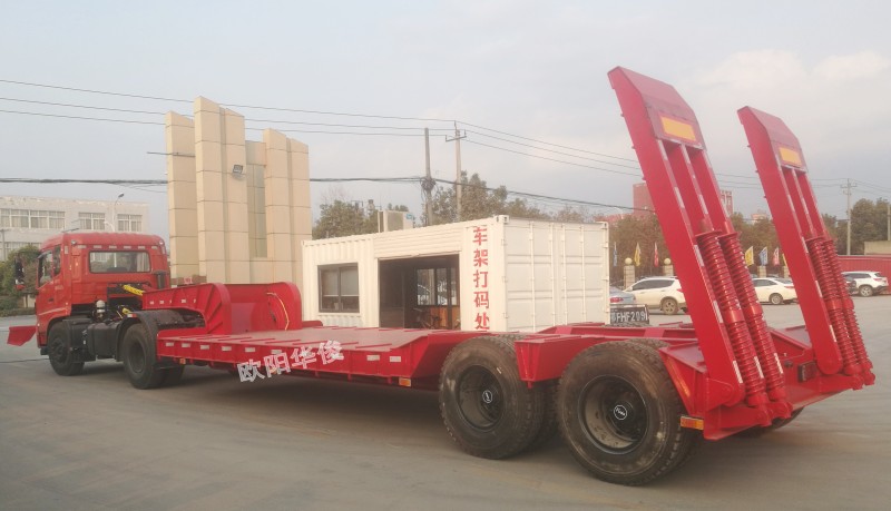 11米2橋鉤機(jī)板運(yùn)輸平板半掛車(chē)