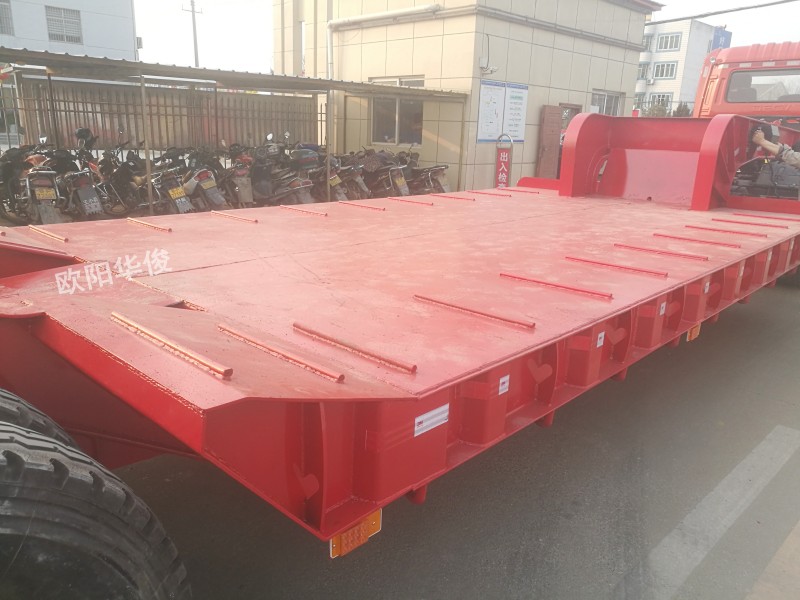 11米2橋鉤機(jī)板運(yùn)輸平板半掛車(chē)