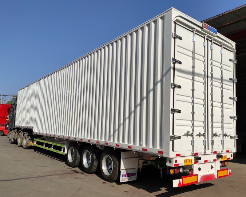 13.95米三軸骨架飛翼半掛車